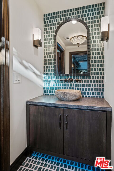 Building Photo - 4265 Denny Ave