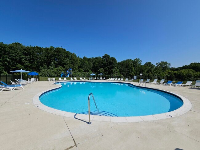 Building Photo - 271 Spruce