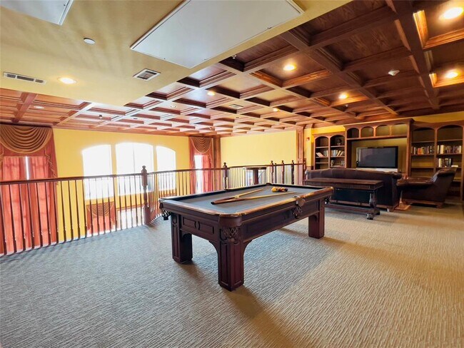 Building Photo - 7575 Kirby Dr