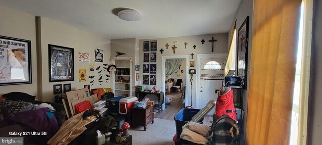 Building Photo - 138 3rd St