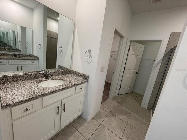 Building Photo - 689 Crown Rose Dr