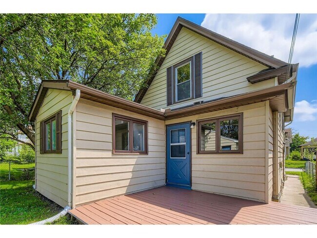 Building Photo - 915 Fuller Ave