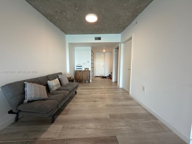 Building Photo - 6620 Indian Creek Dr