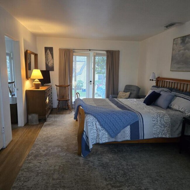 Building Photo - 901 A Ave