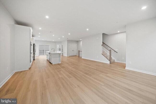 Building Photo - 14256 Newbrook Dr