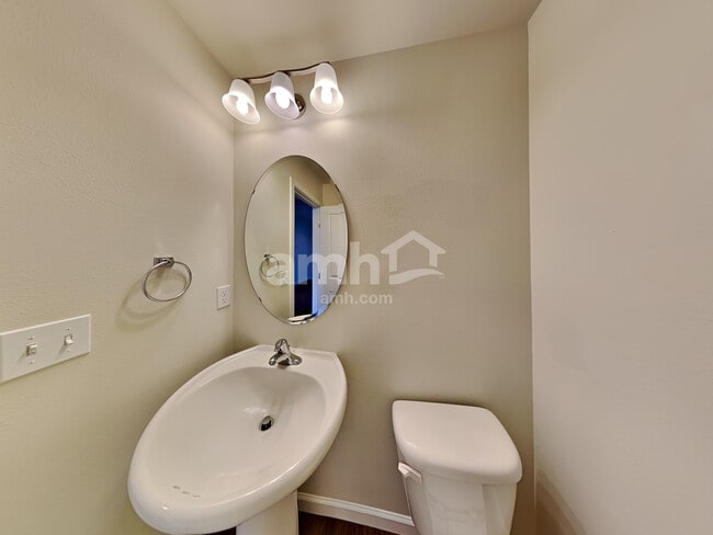 Building Photo - 18952 112th Ave Ct E