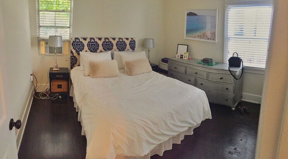 Second Bedroom - 849 N West Knoll Dr