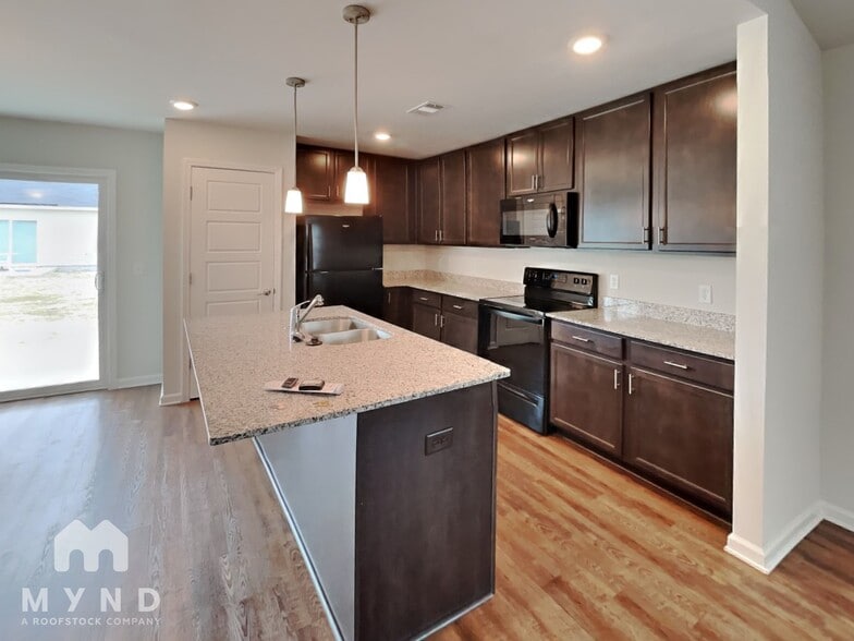 Building Photo - 100 Allen Ct