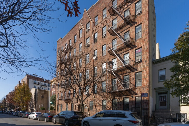 Building Photo - 161 Woodruff Ave
