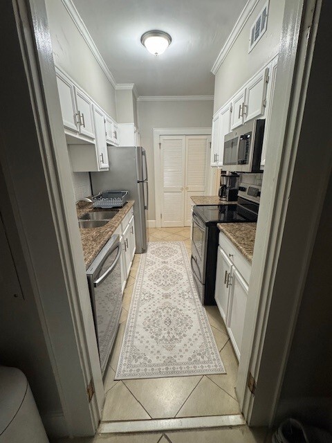 Kitchen - 1804 Wheat St