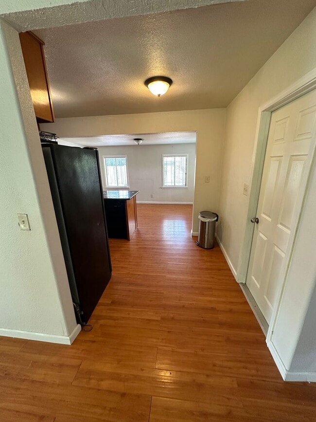 Building Photo - House for Rent – Robla Neighborhood!