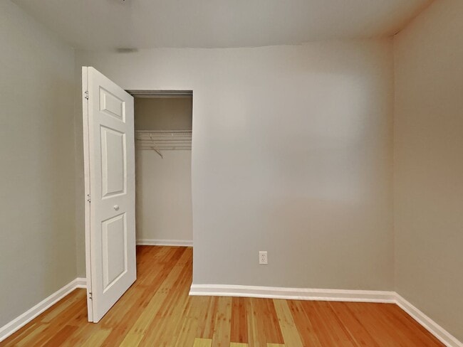 Building Photo - Charming 3-Bed, 2-Bath Home in Blue Springs with Garage