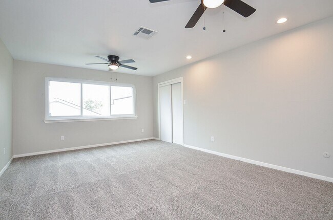 Building Photo - 12510 Seaswept Dr