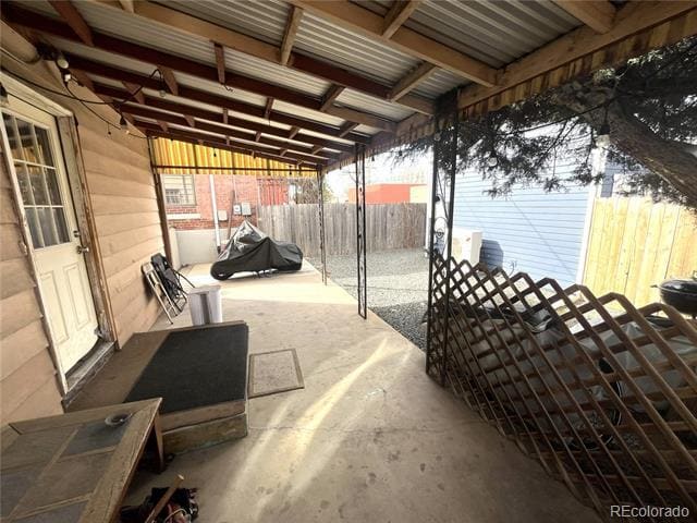 Building Photo - 677 Galapago St