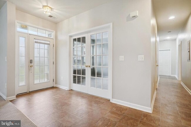 Building Photo - 13930 Greendale Dr