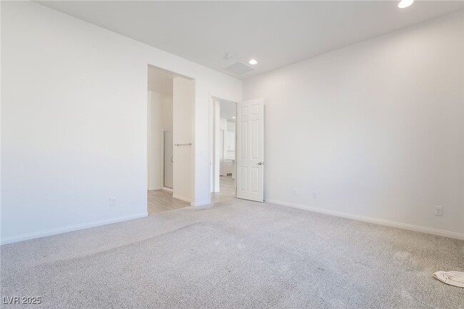 Building Photo - 9117 Sag Vly Ct