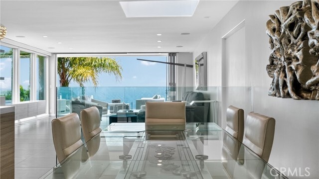 Building Photo - 855 Santa Ana St