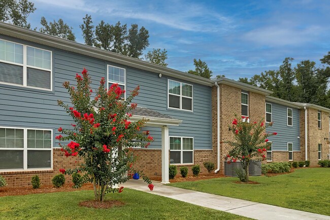 Building Photo - Lowcountry Crossing