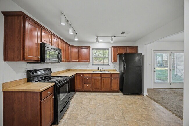 Building Photo - 2540 Sun Seeker Ct