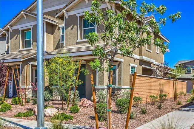Building Photo - 904 Cottonwood Hl Pl