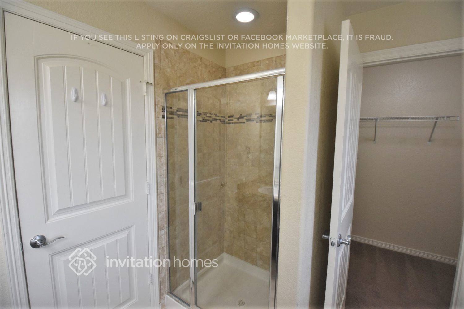 Building Photo - 9242 Waters Edge Dr