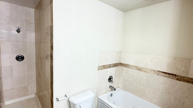 Building Photo - 3342 W 19th St