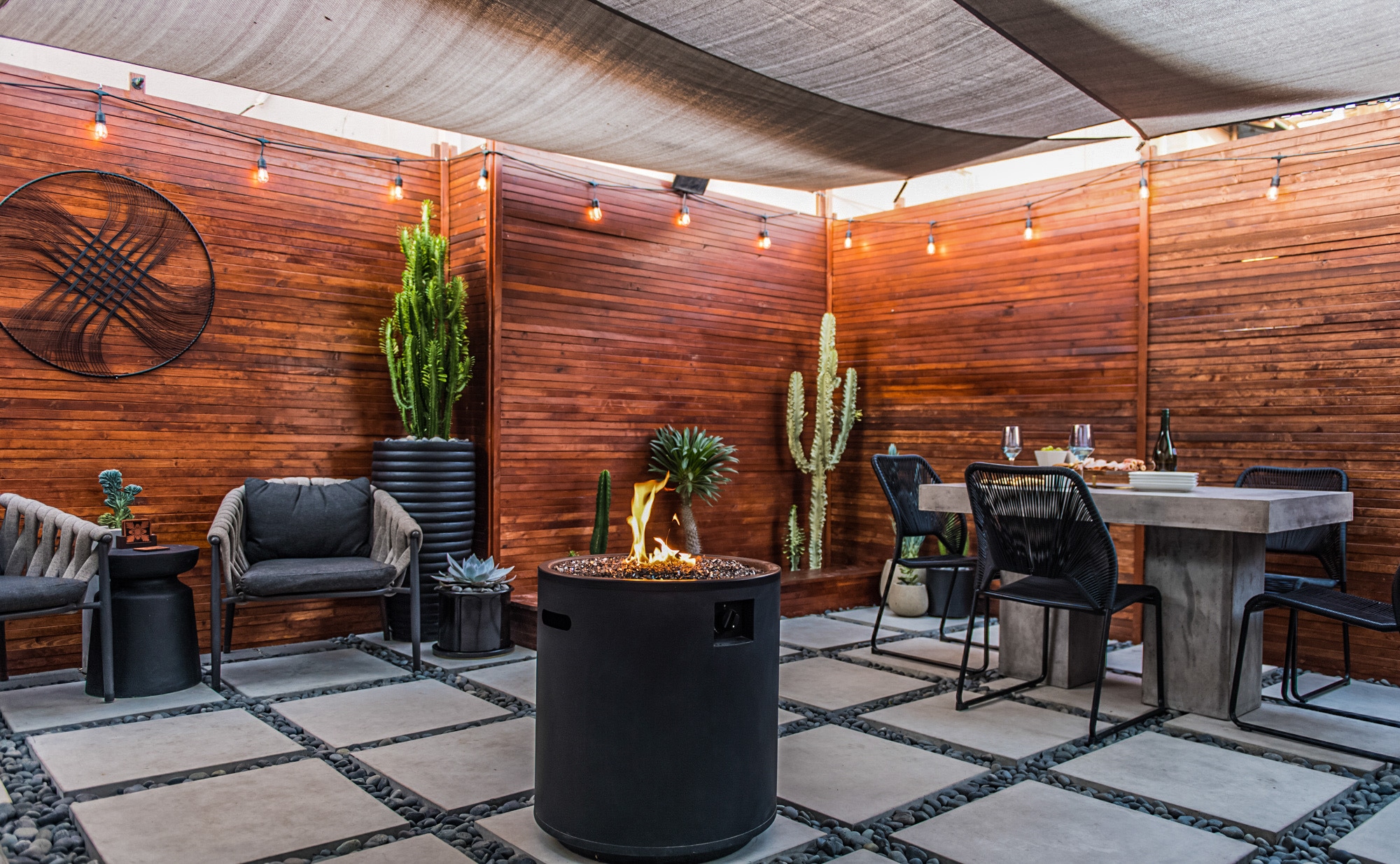 Building Photo - 509 E Buckthorn St