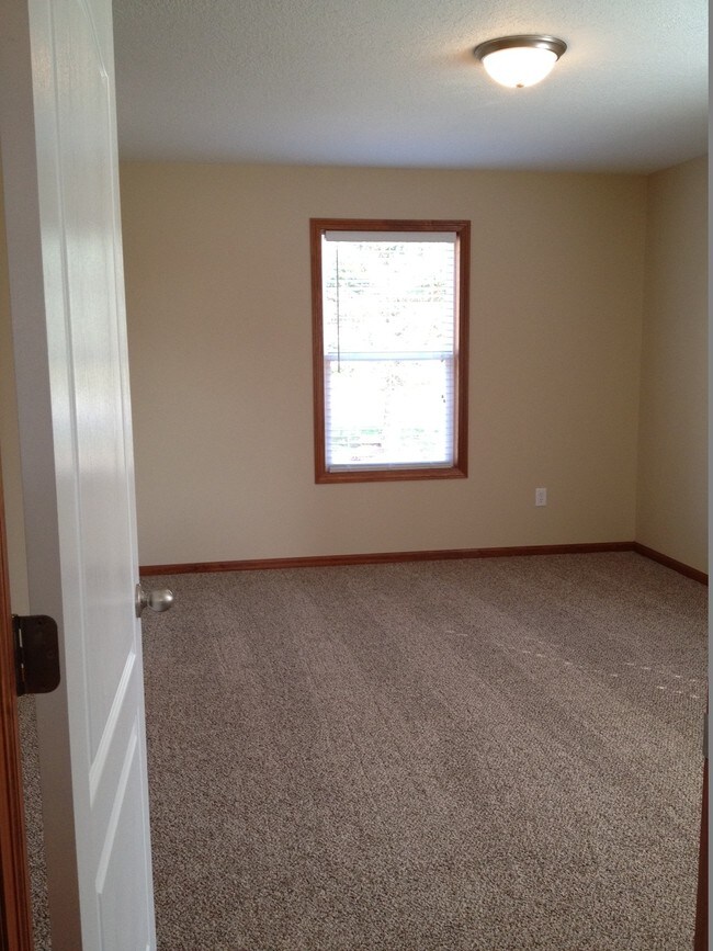 Bedroom - 2798 W North Union Rd