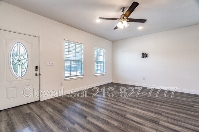 Building Photo - 5707 Midcrown Dr