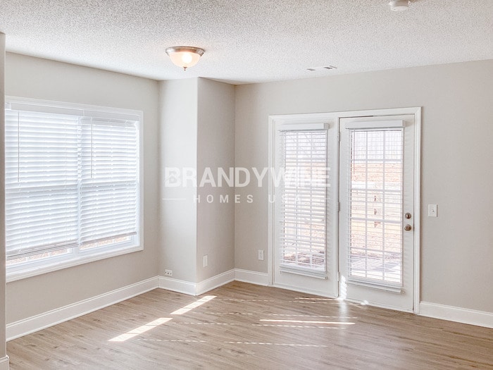 Building Photo - 3208 Glenloch Pl