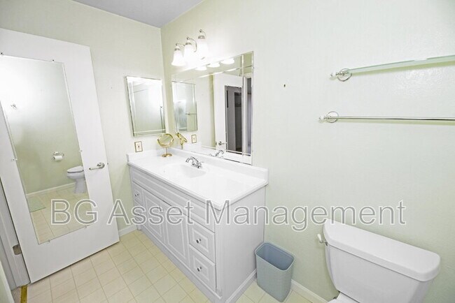 Building Photo - 1830 Weir Dr