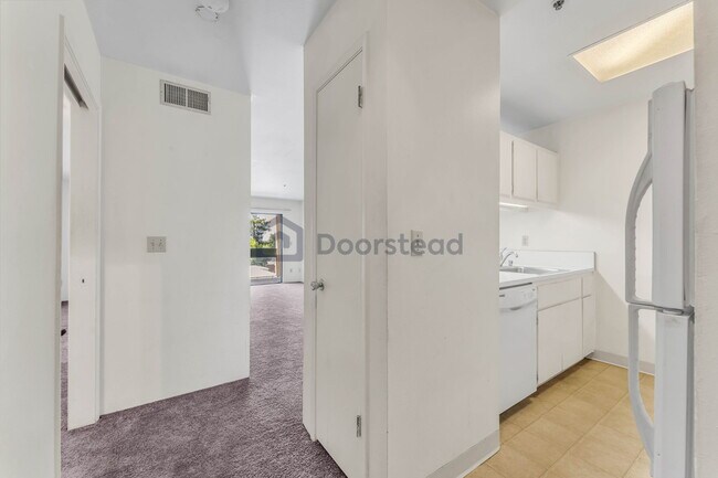 Building Photo - 1771 Broadway St