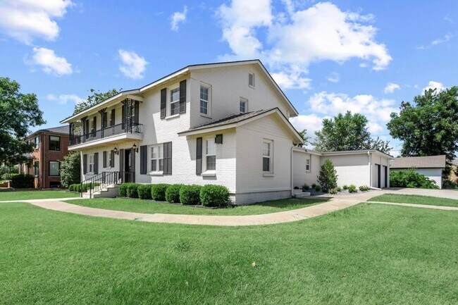 Building Photo - A modern revival of classic architecture, ...