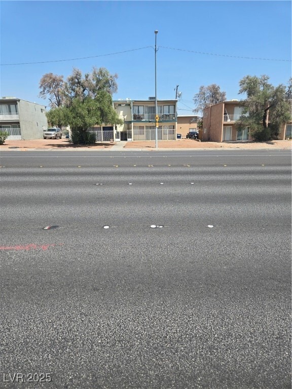 Building Photo - 1402 E Desert Inn Rd