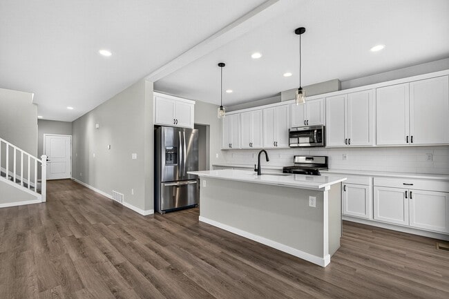 Building Photo - 466 Indian Grass St
