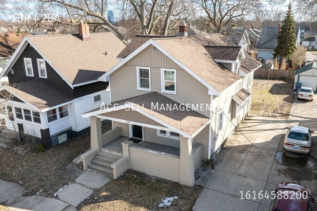 Building Photo - 1038 Crosby St NW