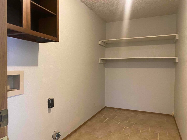 Building Photo - 574 J L Brazzil Loop