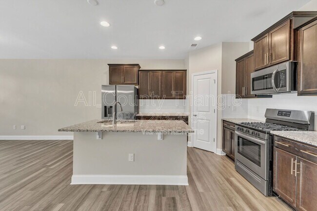 Building Photo - 1121 Latitude Dr