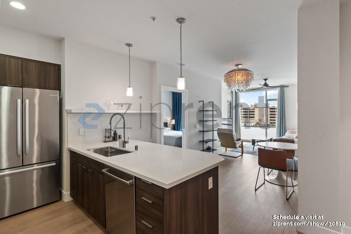 Building Photo - 901 Jefferson St