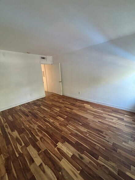 Building Photo - 774 State St