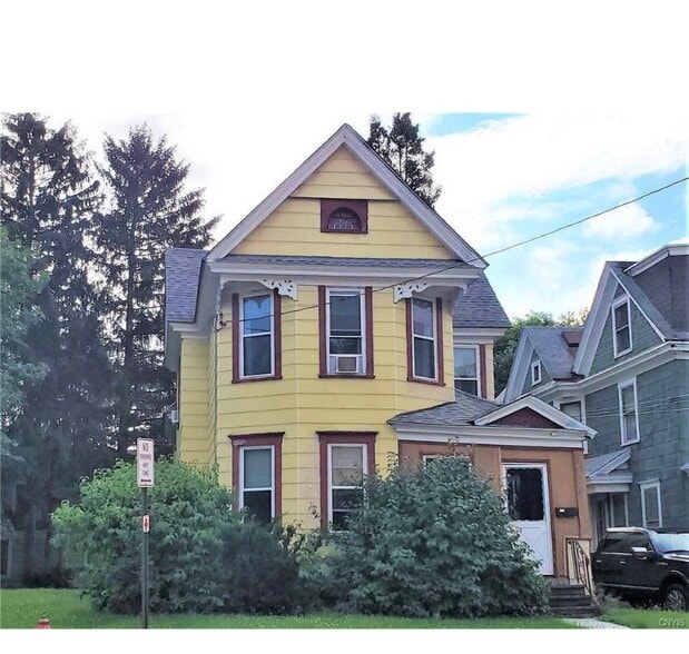 Primary Photo - 222 Bassett St