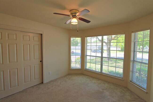 Building Photo - 3 Bedroom, 2 Bath Home in Cedar Park