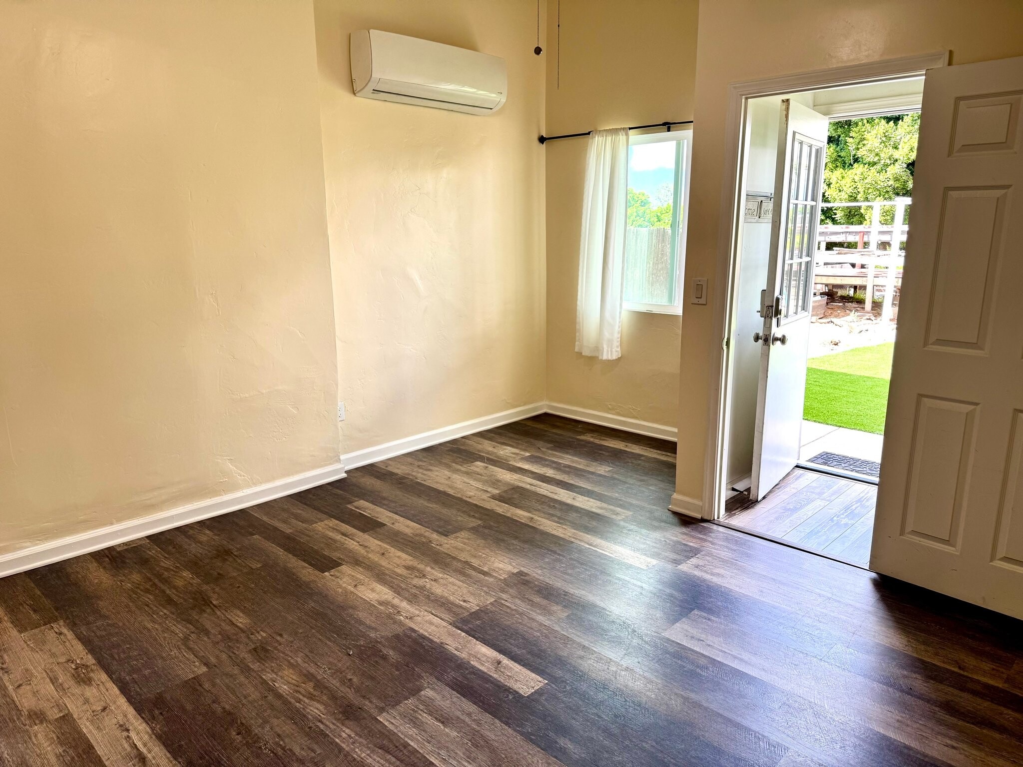 Building Photo - 7438 Orien Ave