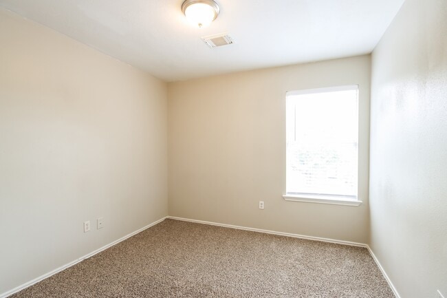 Building Photo - 17322 Wigeon Way Dr