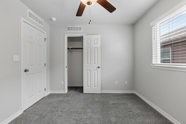 Building Photo - 7714 Pruet Dr