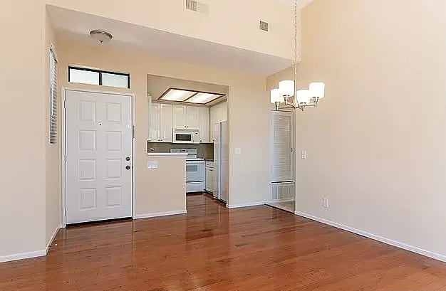 Building Photo - 4435 Nobel Dr