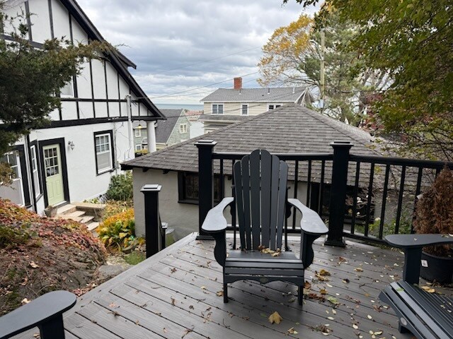 Building Photo - 386 Humphrey St