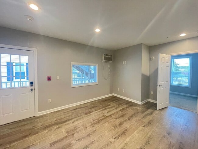 Building Photo - 374 Amory St