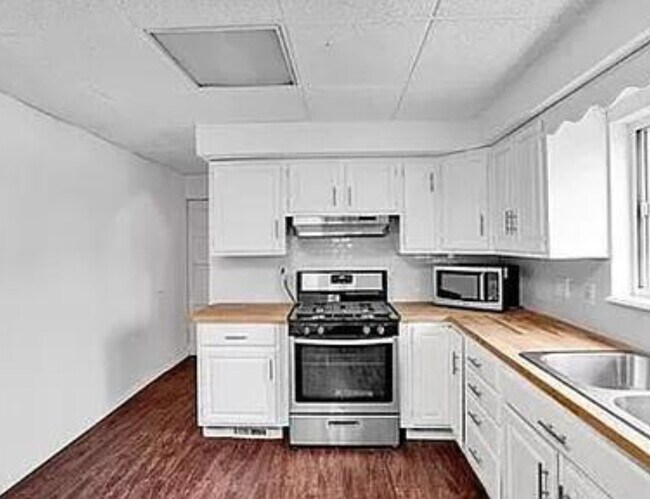 Building Photo - 4229 Haldane St