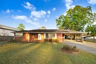 Building Photo - 2703 Langston Dr